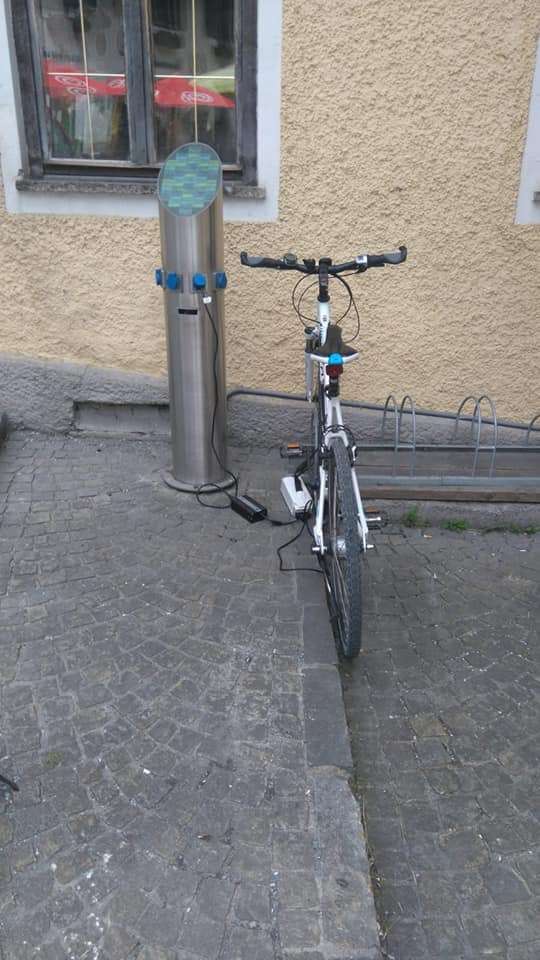 E bike charging station