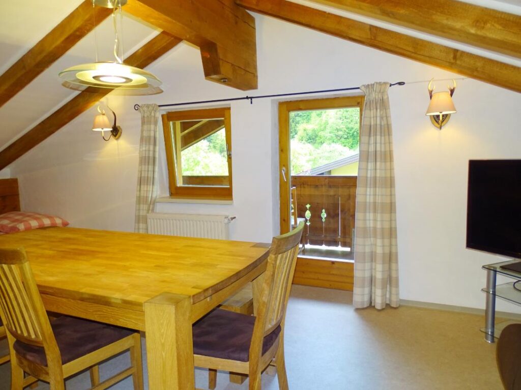 Salon Selbhorn Haus Schneeberg